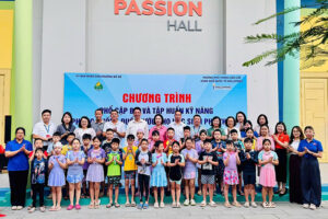 Phường Bồ Đề tổ chức phổ cập bơi miễn phí và tập huấn kỹ năng phòng, chống đuối nước cho học sinh hè 2026