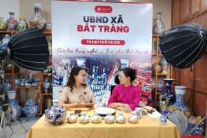 Bát Tràng đưa chuyện xưởng gốm và bí mật bài men lên không gian số